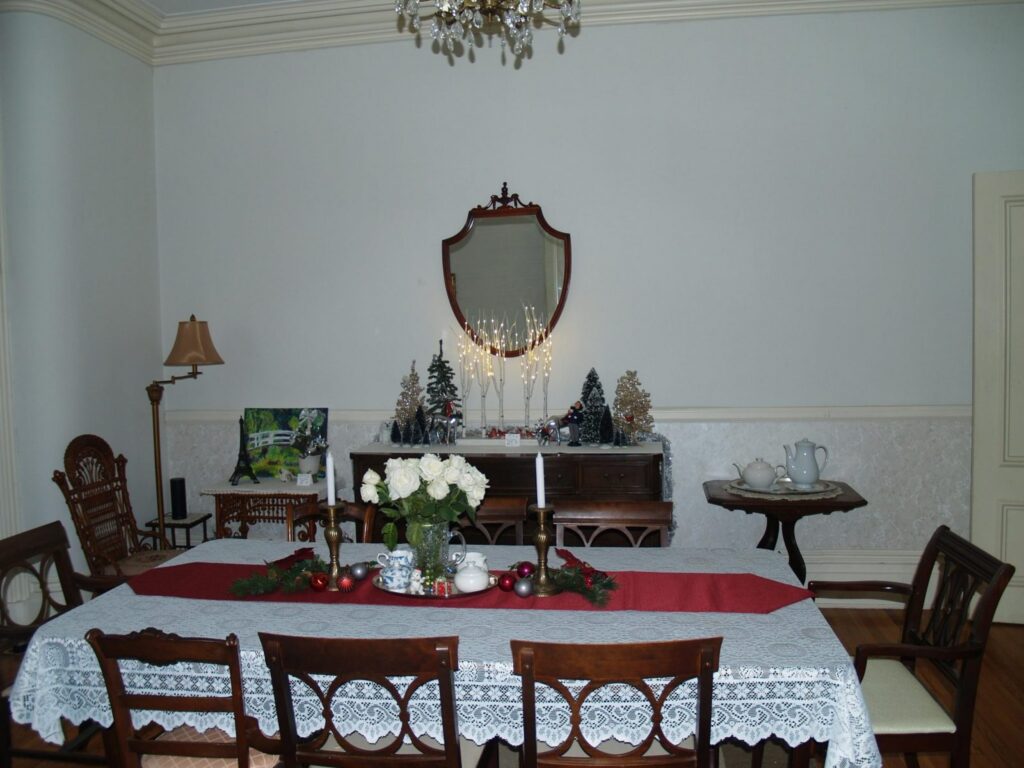 McMullen Dining Room at Christmas