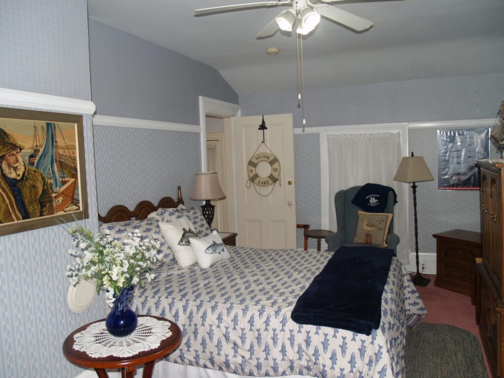 Picture of the Lake Erie Cottage Room